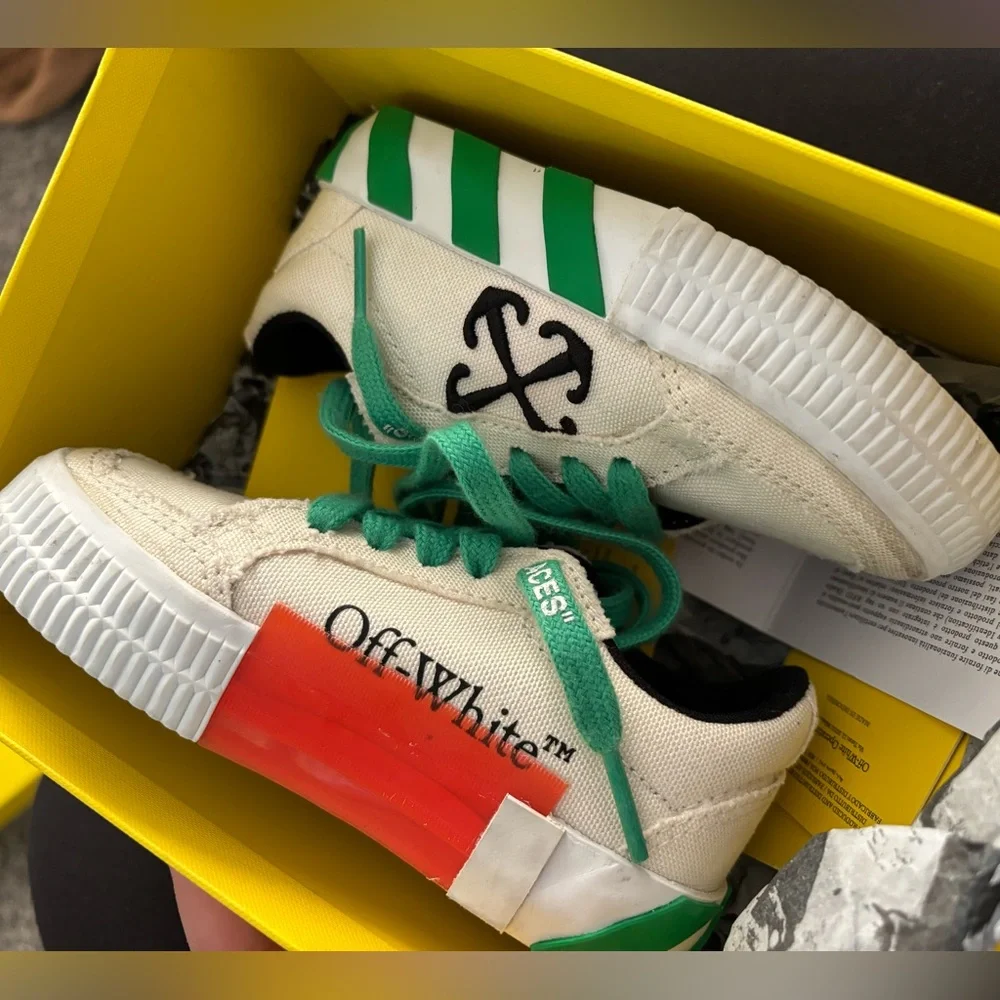 Off-White - Picture 4 of 5